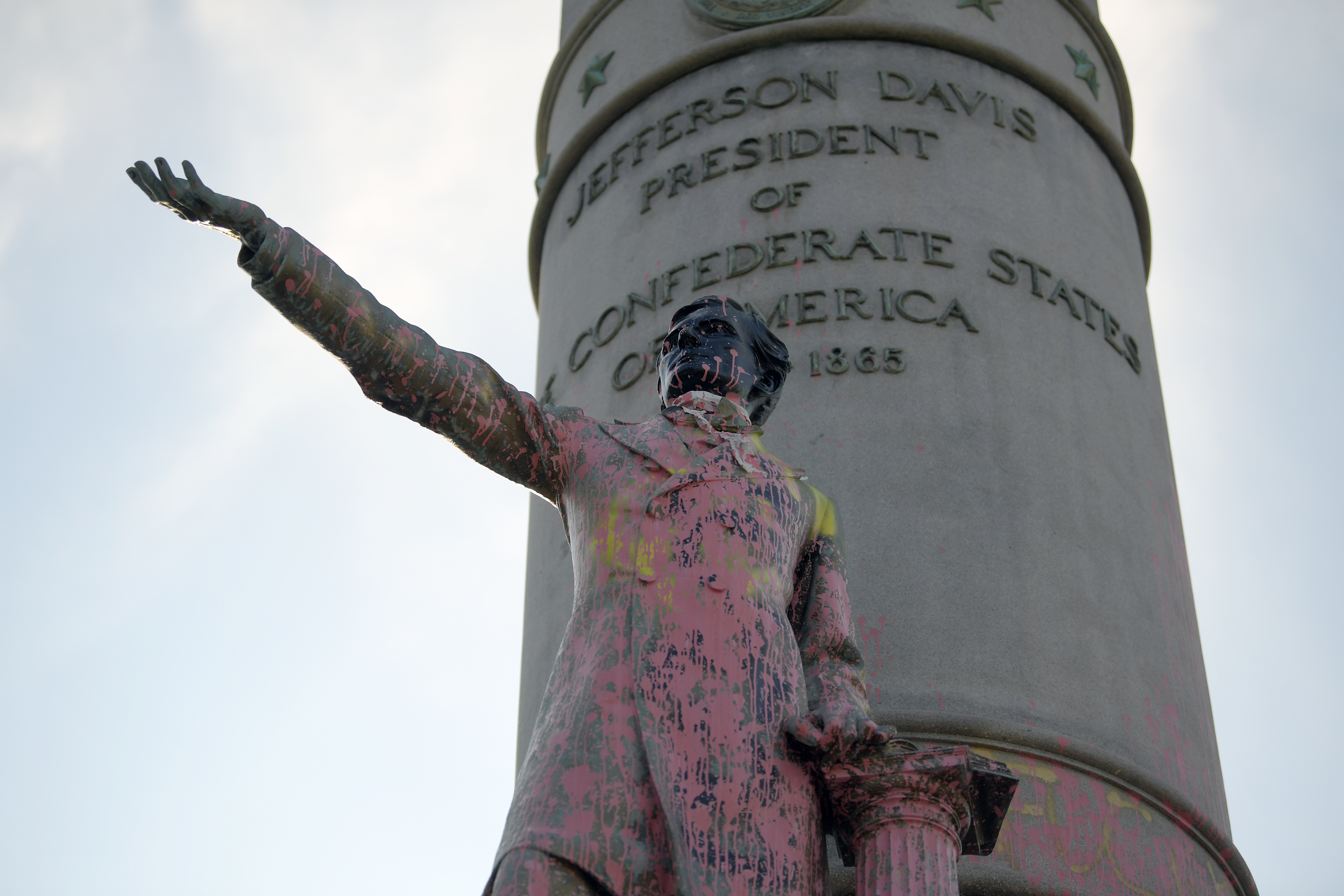Major metro city restoring public viewing of Confederate monuments