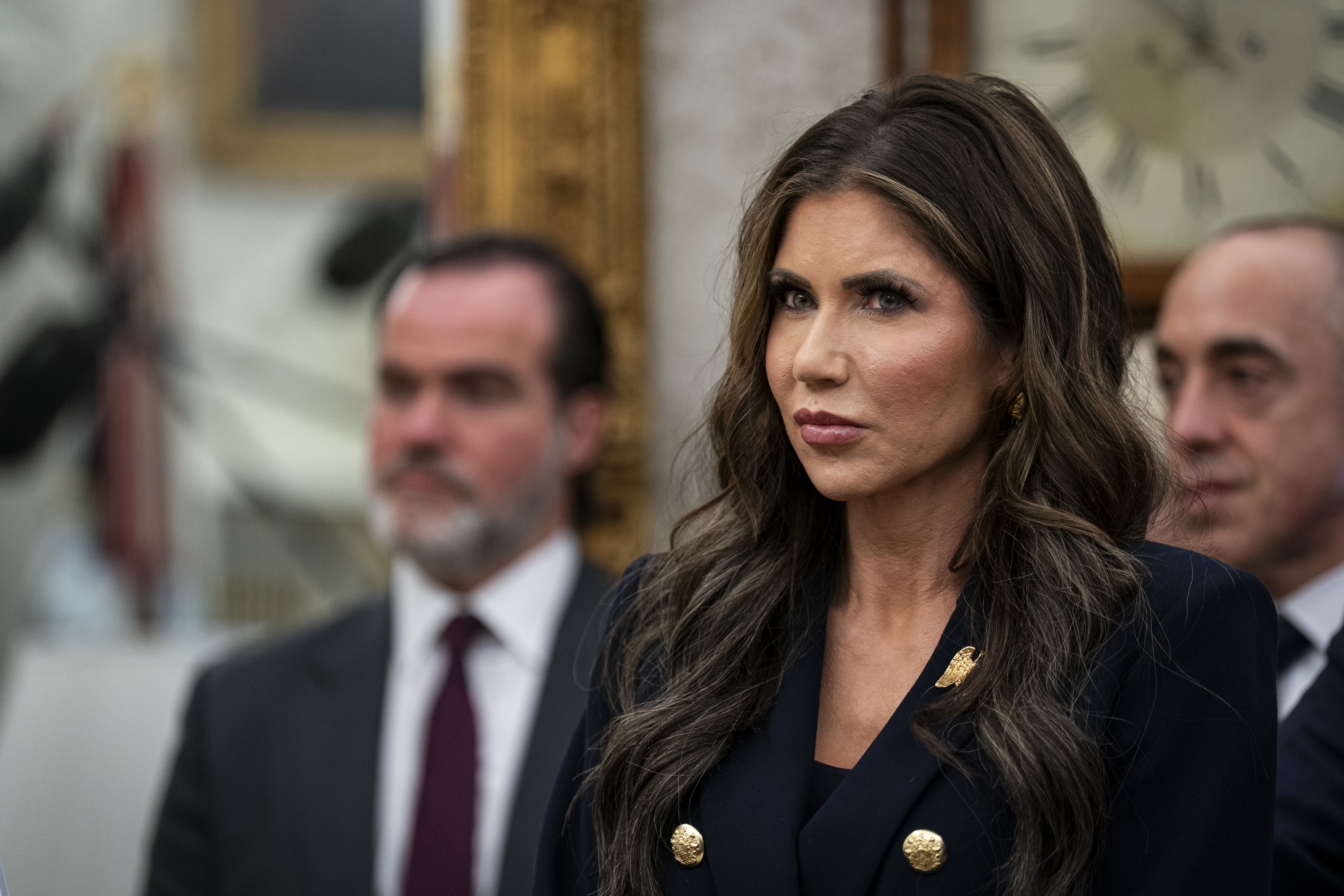 Suspect arrested in Kristi Noem purse theft