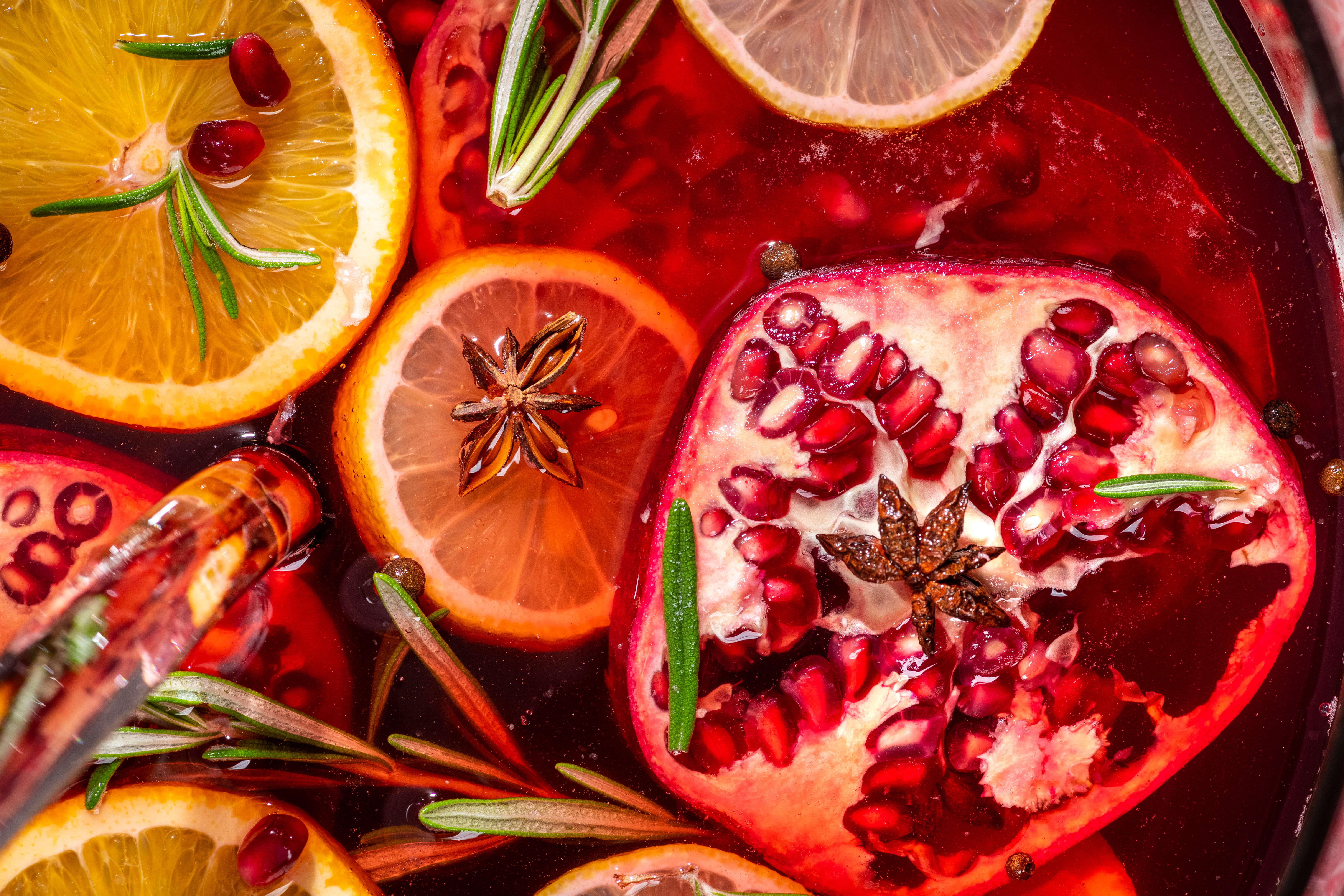 For a festive holiday bowl, this pomegranate and citrus punch brings the merry - Vimarsana News