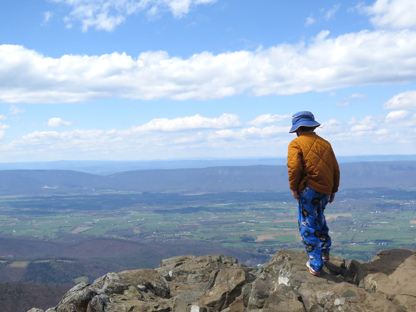 Raising young fans of outdoor travel takes some strategy - Vimarsana News